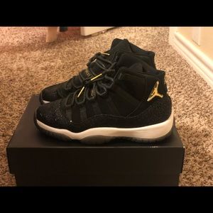 Jordan retro 11 homecoming